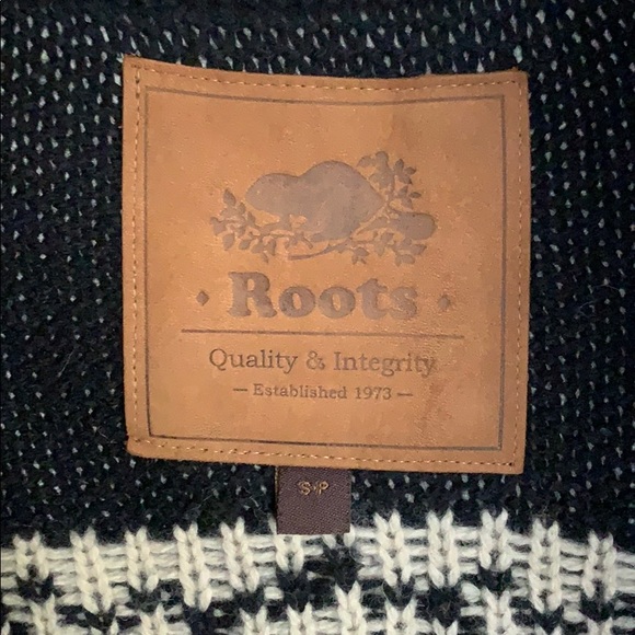 Roots Cabin Wool Sweater - Picture 6 of 8